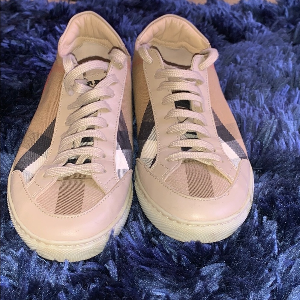 Women’s Burberry sneakers size 38